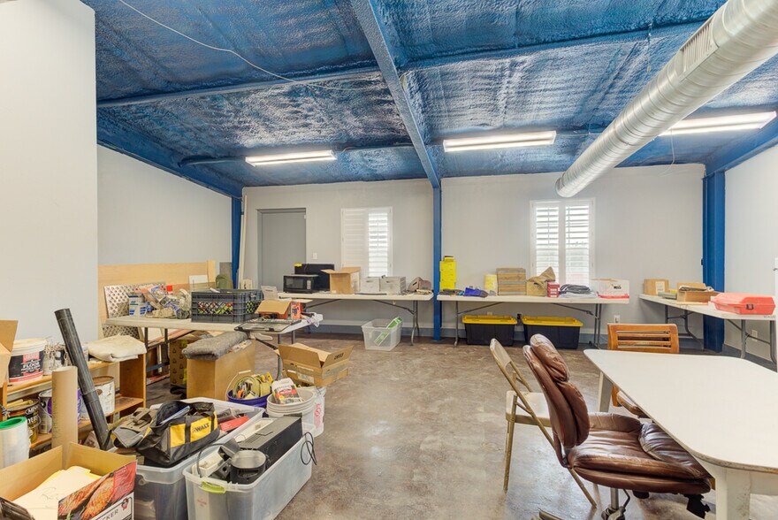 More Photos Of 9425 Schoenthal Rd, New Braunfels Warehouse For Sale