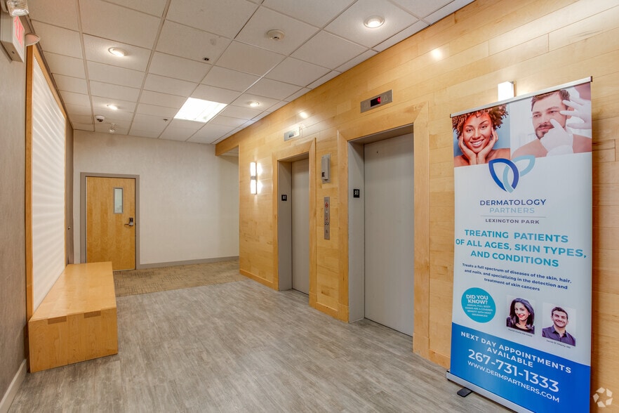 More Photos Of 8001 Roosevelt Blvd, Philadelphia Medical For Lease