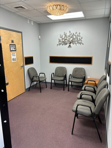 More Photos Of 1949 Devereaux Ave, Philadelphia Medical For Lease