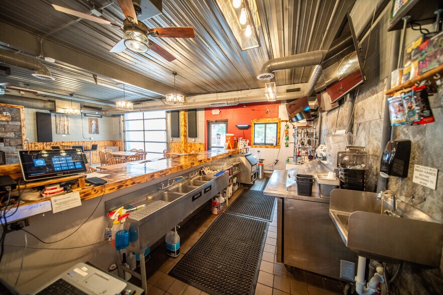 More Photos Of 202 2nd Ave SW, Kasson General Retail For Sale