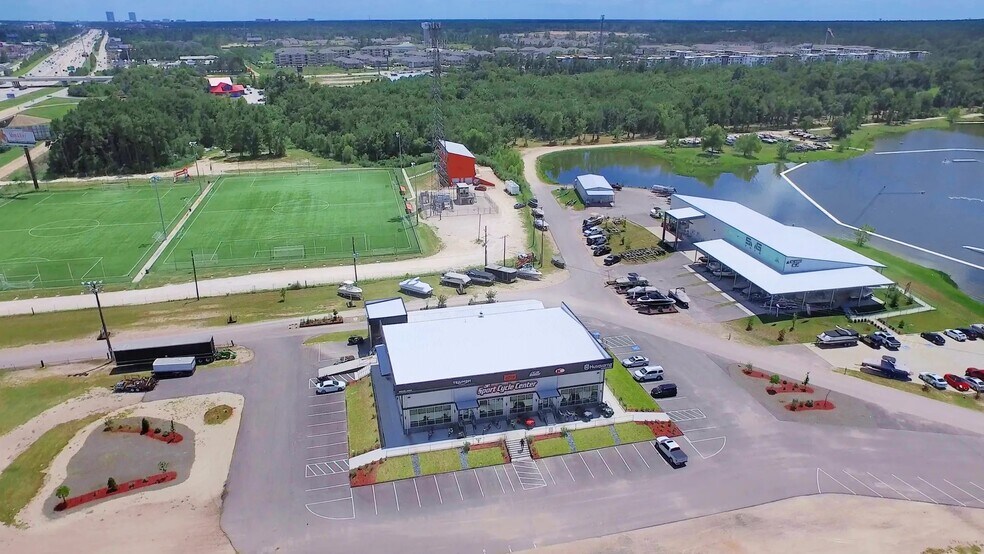 More Photos Of 15102 Interstate 45, Conroe Showroom For Sale