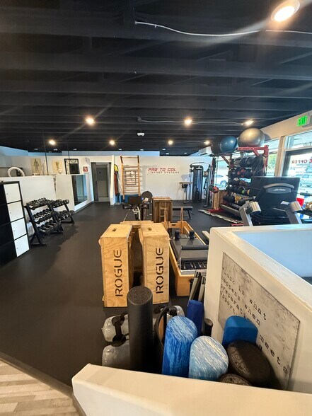 More Photos Of 4011-4031 Avati Dr, San Diego Storefront For Lease