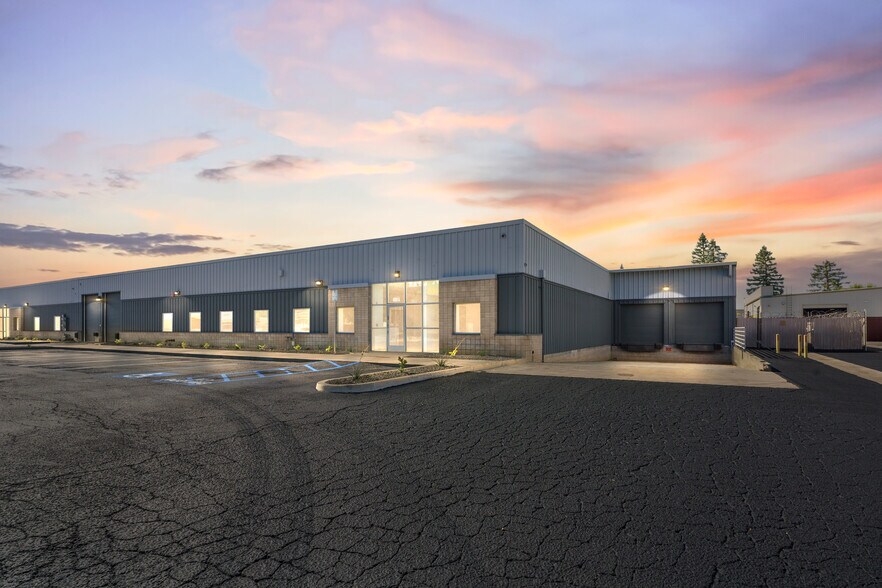 Primary Photo Of 6801 McDivitt Dr, Bakersfield Warehouse For Lease