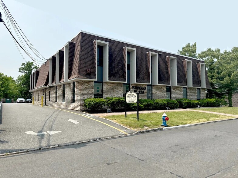 Primary Photo Of 11 Dundar Rd, Springfield Office For Lease