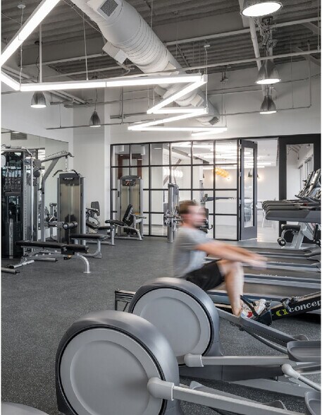 More Photos Of 10603 W Sam Houston Pky N, Houston Unknown For Lease