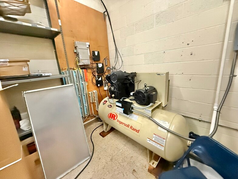 More Photos Of 8014 NE 13th Ave, Vancouver Freestanding For Sale