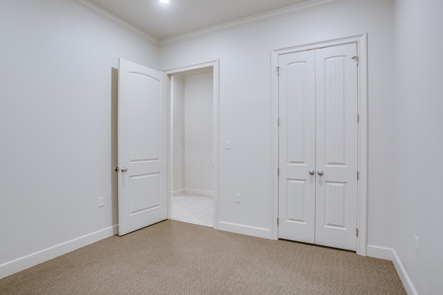 More Photos Of 5760 40th St, Lubbock Office For Lease