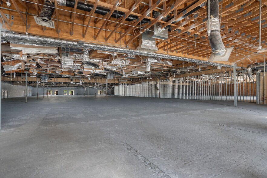 More Photos Of 31033 Date Palm Dr, Cathedral City Storefront For Sale