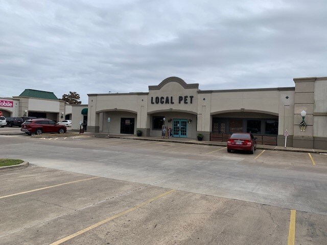 More Photos Of 6204-6362 N Navarro St, Victoria Unknown For Lease