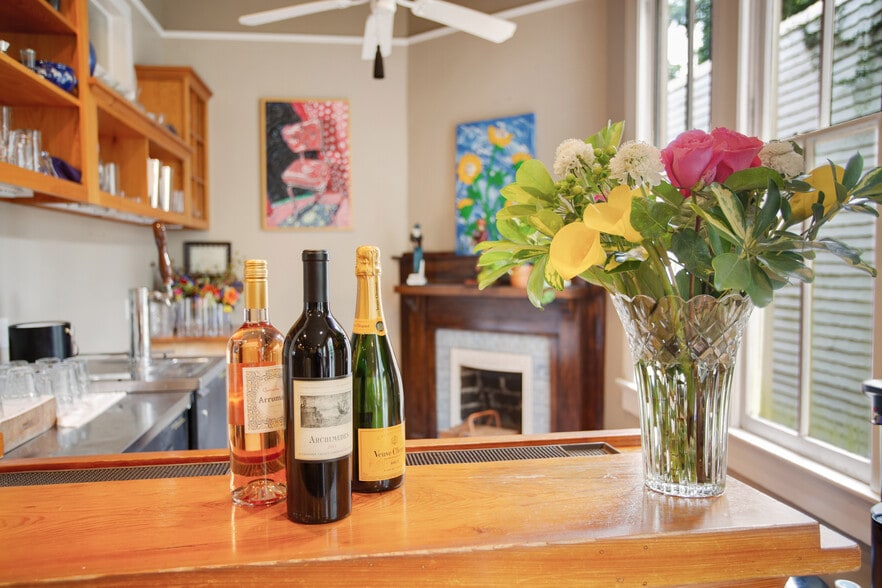 More Photos Of 4117 Perrier St, New Orleans Hotel For Sale