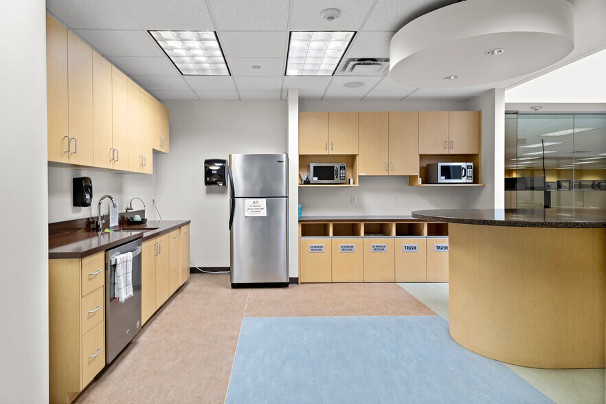 More Photos Of 6499 University Ave NE, Fridley Office For Lease