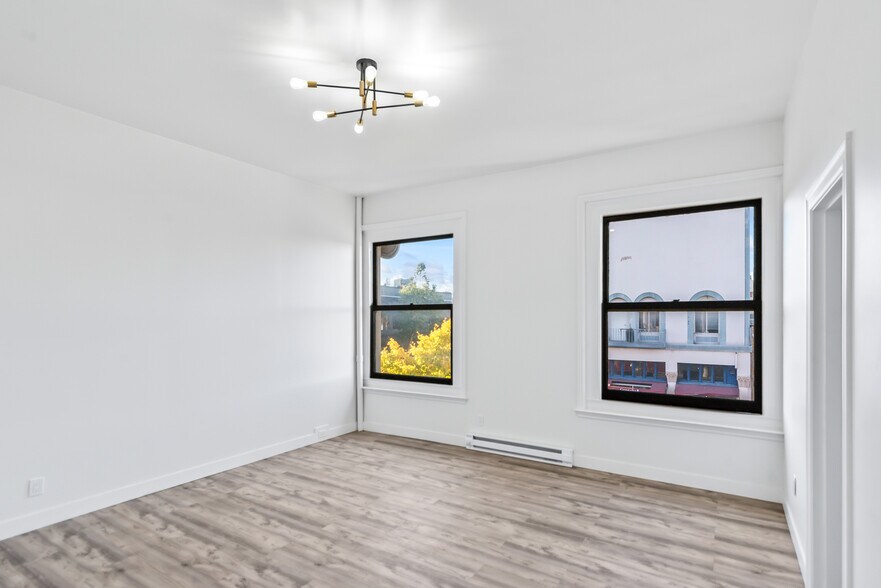 More Photos Of 2411 Santa Clara Ave, Alameda Bank For Lease