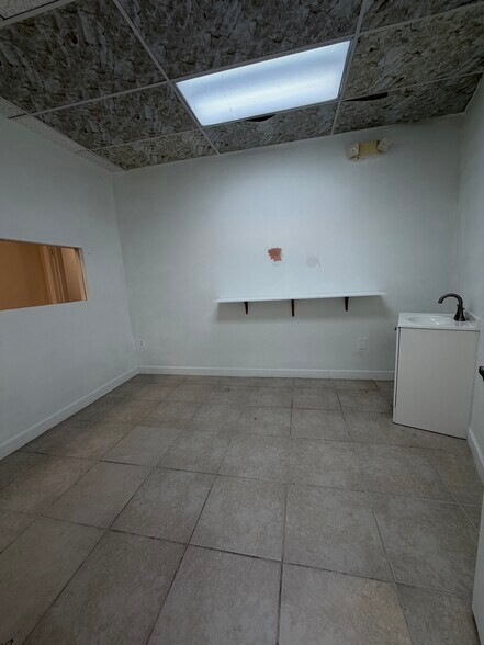 More Photos Of 18319-18321 W Dixie Hwy, North Miami Beach Coworking Space