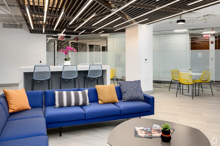 More Photos Of 1220 L St NW, Washington Office For Lease