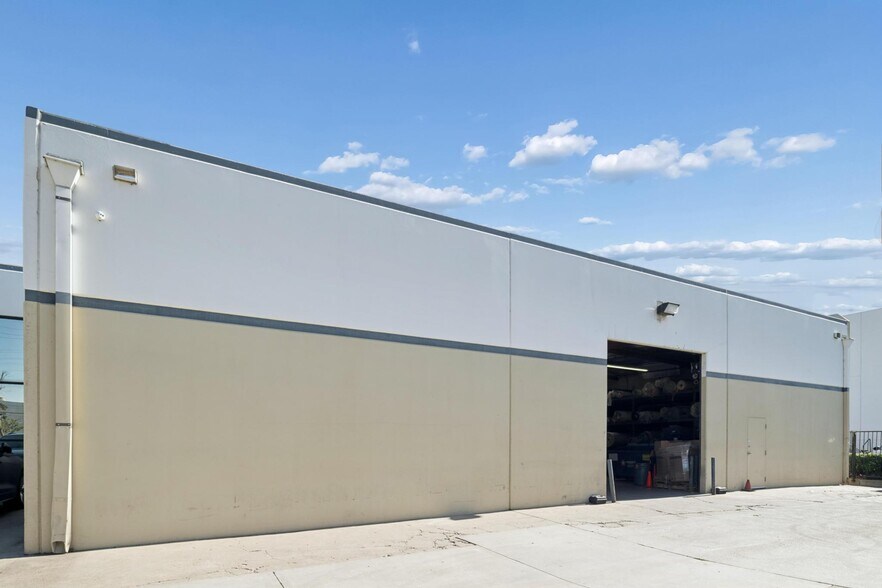 More Photos Of 5130 E Hunter Ave, Anaheim Warehouse For Sale