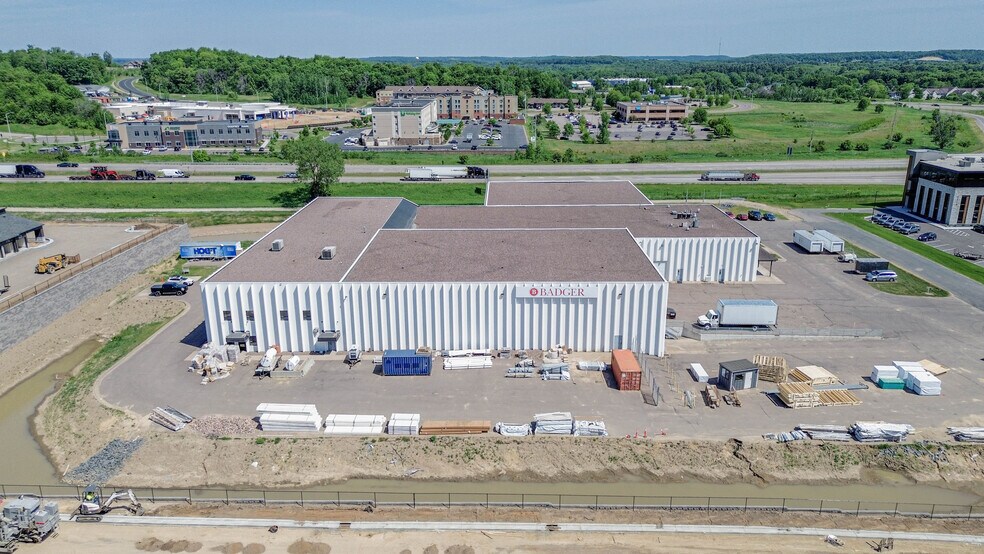 More Photos Of 4740 Bourbon St, Eau Claire Warehouse For Lease