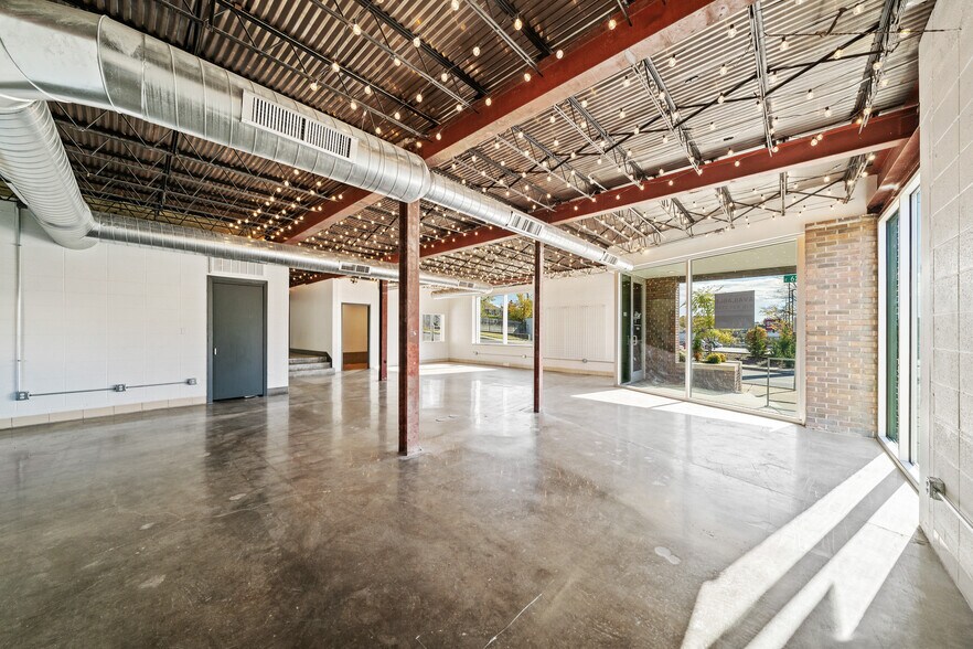 More Photos Of 6145 Troost Ave, Kansas City General Retail For Sale