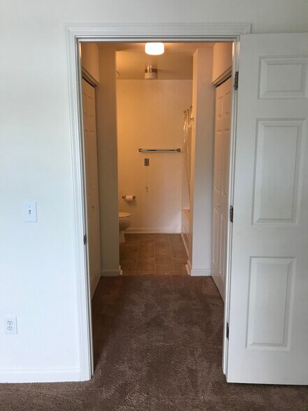 More Photos Of 1300 Pamlico St, Charlotte Apartments For Sale