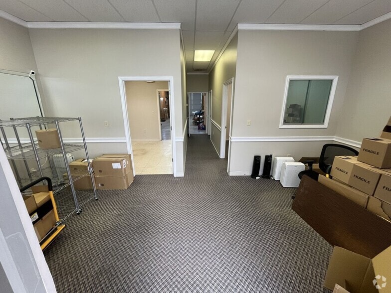 More Photos Of 2016-1-8 Highway 75, Blountville Office For Lease