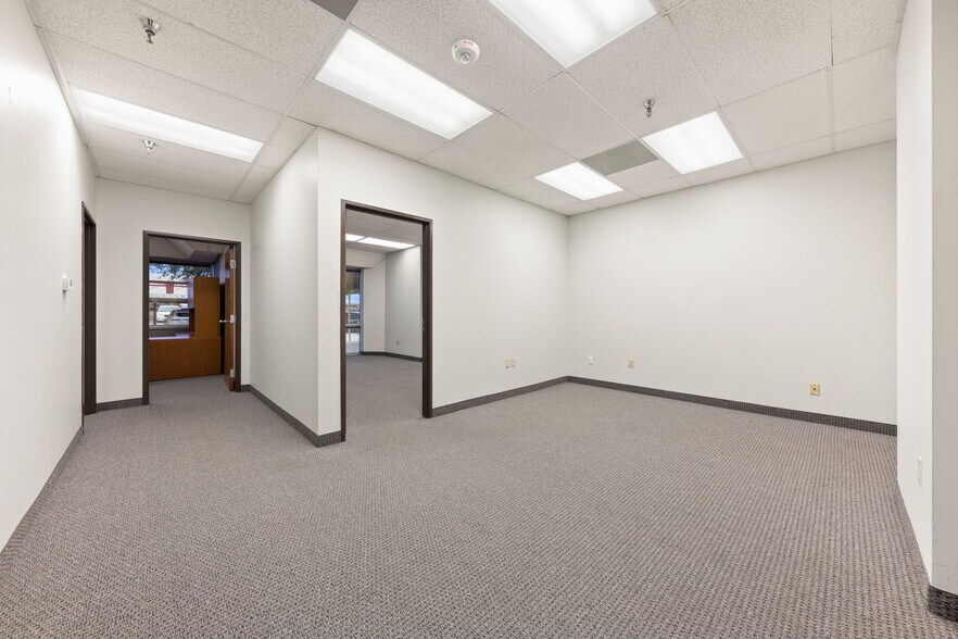 More Photos Of 2828 E Trinity Mills Rd, Carrollton Medical For Sale