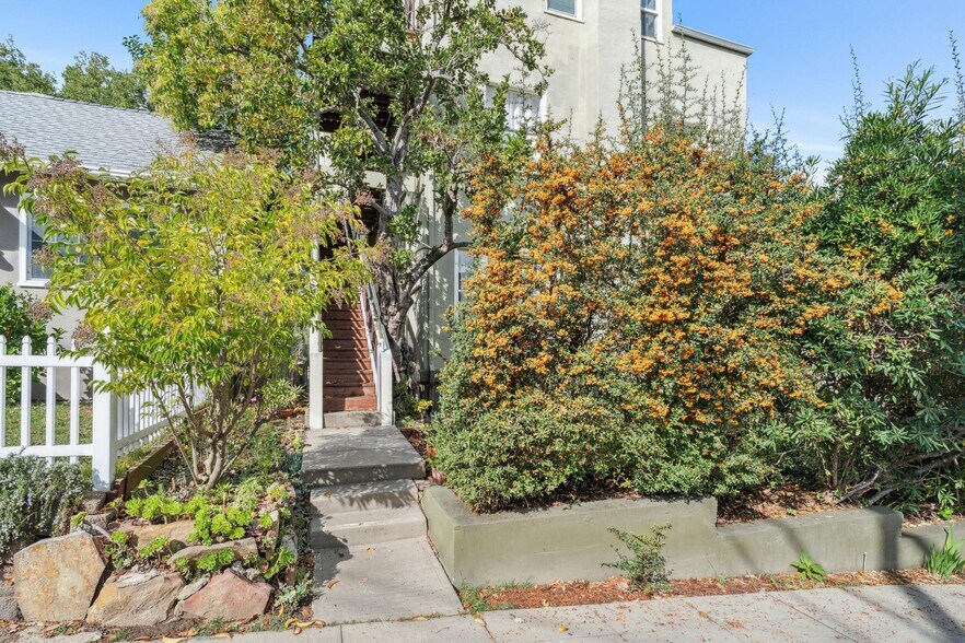 More Photos Of 4347 Leach Ave, Oakland Apartments For Sale