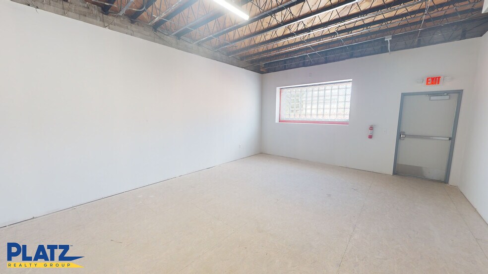 More Photos Of 3143 Mahoning Ave, Youngstown Storefront Retail Residential For Sale