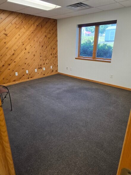 More Photos Of 1130 Sextonville Rd, Richland Center Medical For Lease