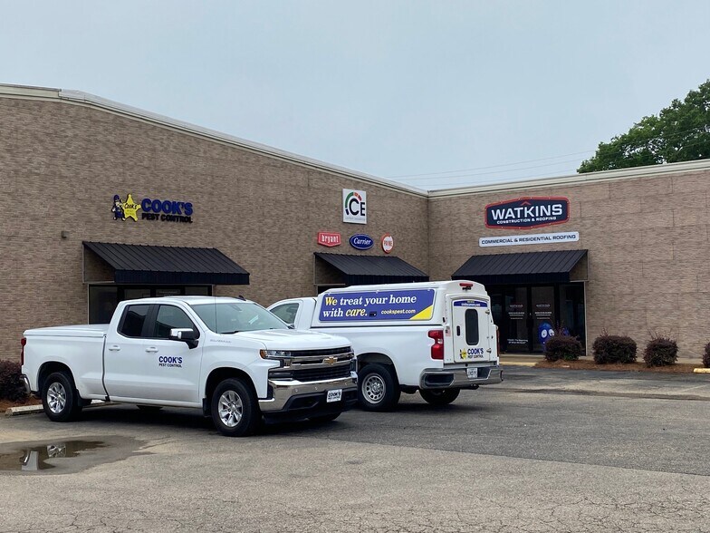 More Photos Of 1715 McCullough Blvd, Tupelo Flex For Lease