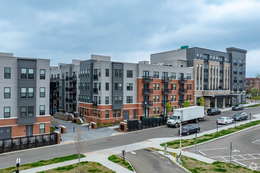 More Photos Of 2533 Woodburn Ave, Cincinnati Apartments For Lease