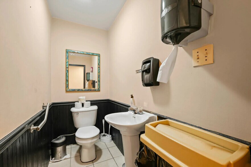 More Photos Of 24098 Front St, Grand Rapids Restaurant For Sale