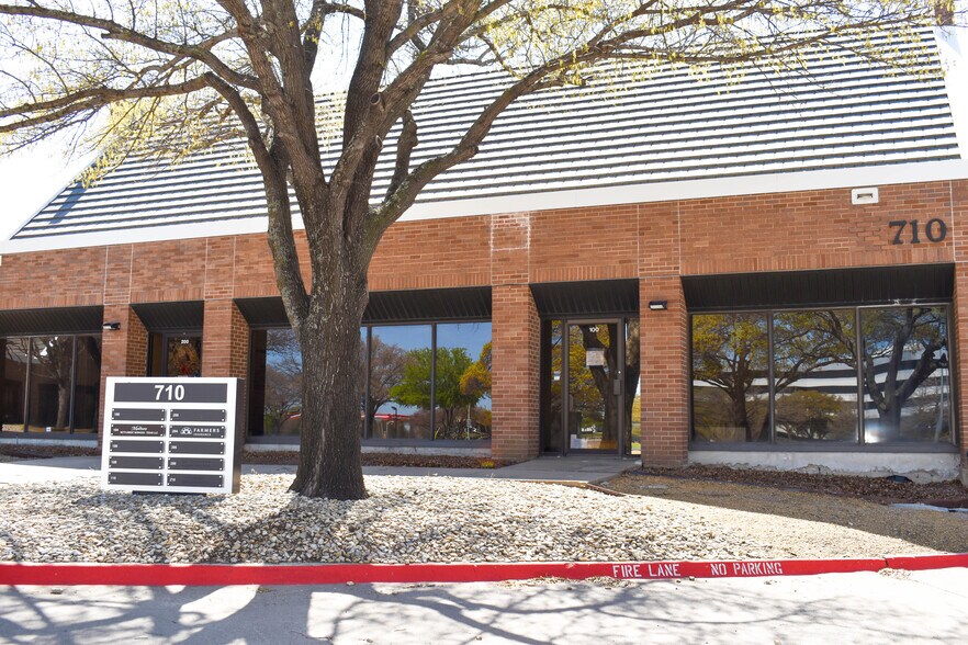 More Photos Of 700-730 E Park Blvd, Plano Office For Lease
