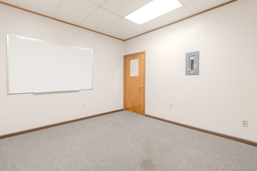 More Photos Of 1006 Harrison City Export Rd, Harrison City Office For Lease