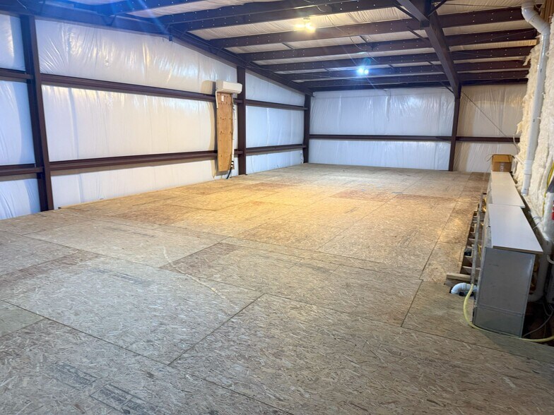 More Photos Of 1221 E 25th St, Lawrence Warehouse For Sale