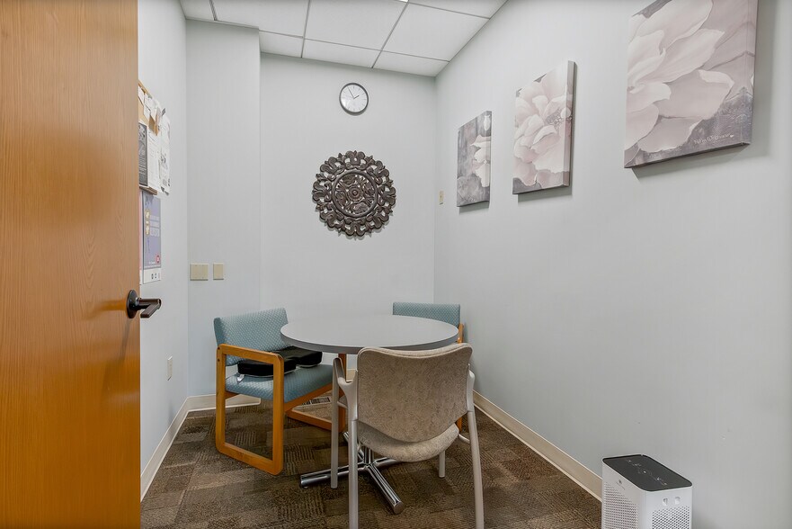 More Photos Of 221 W Gowe St, Kent Bank For Sale