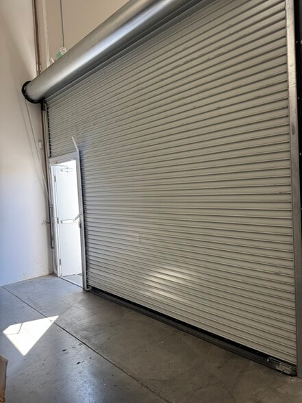 More Photos Of 238-256 W Chestnut Ave, Monrovia Warehouse For Lease