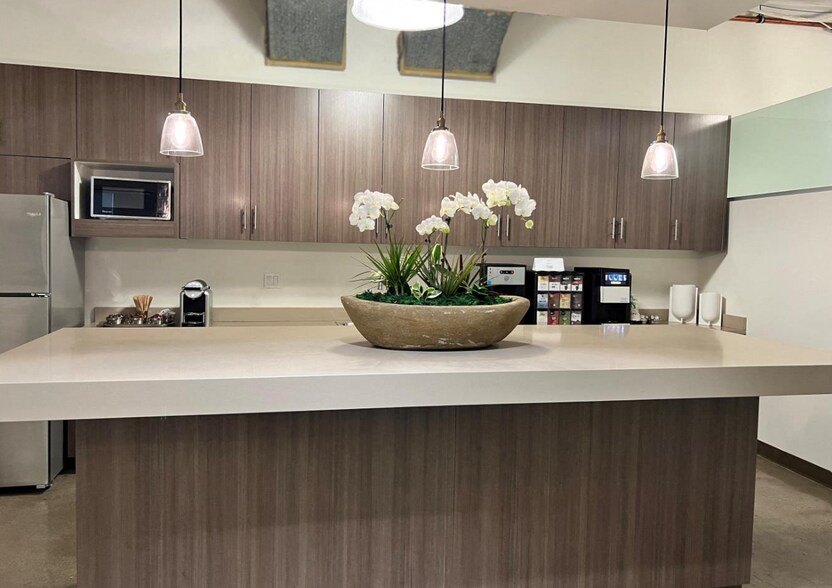 More Photos Of 9777 Wilshire Blvd, Beverly Hills Coworking Space