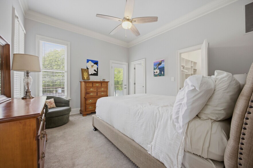 More Photos Of 574 East Ave NE, Atlanta Multifamily For Sale