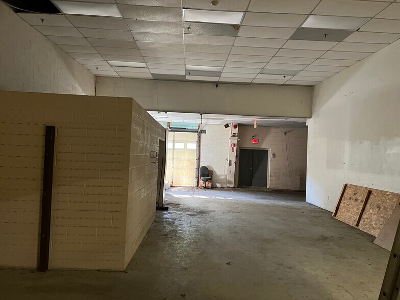 More Photos Of 255 Wilmington W Chester Pike, Chadds Ford Flex For Lease