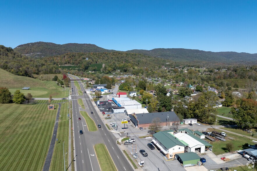 More Photos Of 7006 Cumberland Gap Pky, Harrogate General Retail For Sale