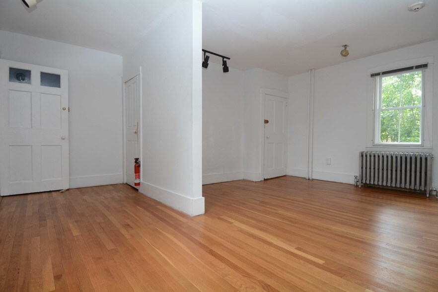 More Photos Of 393-395 Massachusetts Ave, Arlington Office For Sale