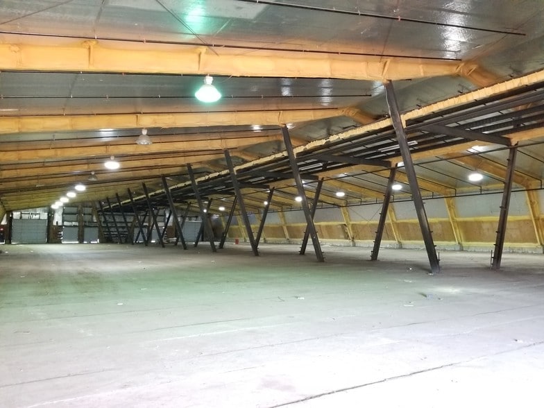 More Photos Of 202 Industrial Dr, Emporia Warehouse For Sale