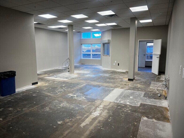 More Photos Of 2350 Hastings Ave, Newport Storefront Retail Office For Lease