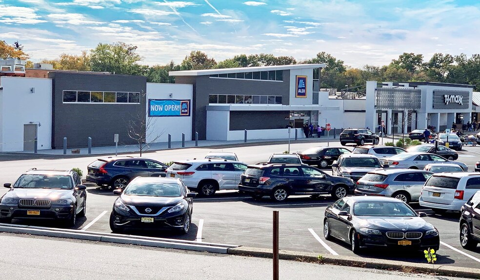 More Photos Of 43 E Rt-59, Nanuet Unknown For Lease