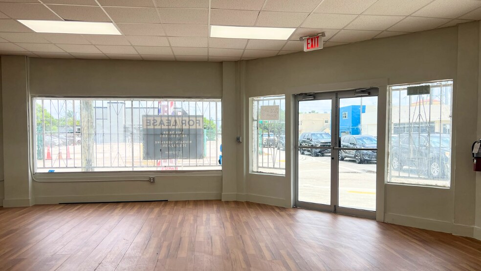 More Photos Of 2601 W Flagler St, Miami Storefront For Lease