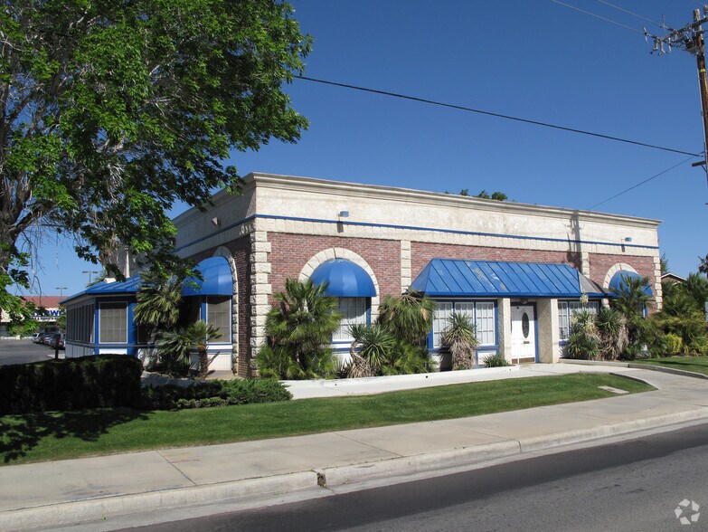 More Photos Of 43901-43999 15th St W, Lancaster Unknown For Lease