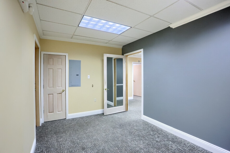 More Photos Of 744 Shenango Rd, Beaver Falls Medical For Lease