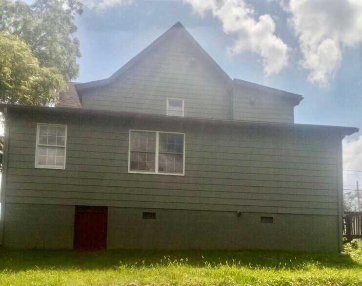 More Photos Of 604 S Oakwood Ave, Beckley Loft Creative Space For Sale