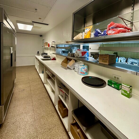 More Photos Of 925 1st Ave, Monte Vista Hotel For Sale