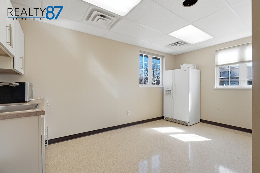 More Photos Of 4659 Highway 13, Central City Restaurant For Sale