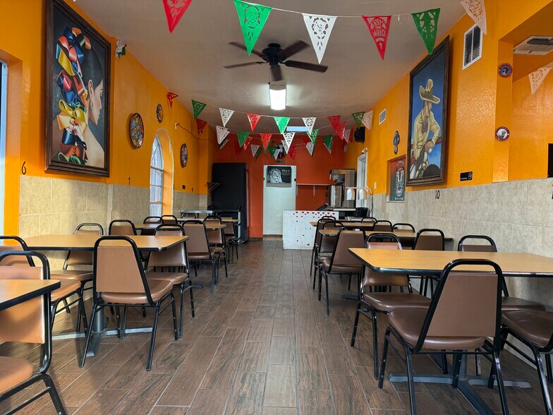 More Photos Of 5402 S Zarzamora St, San Antonio Restaurant For Sale